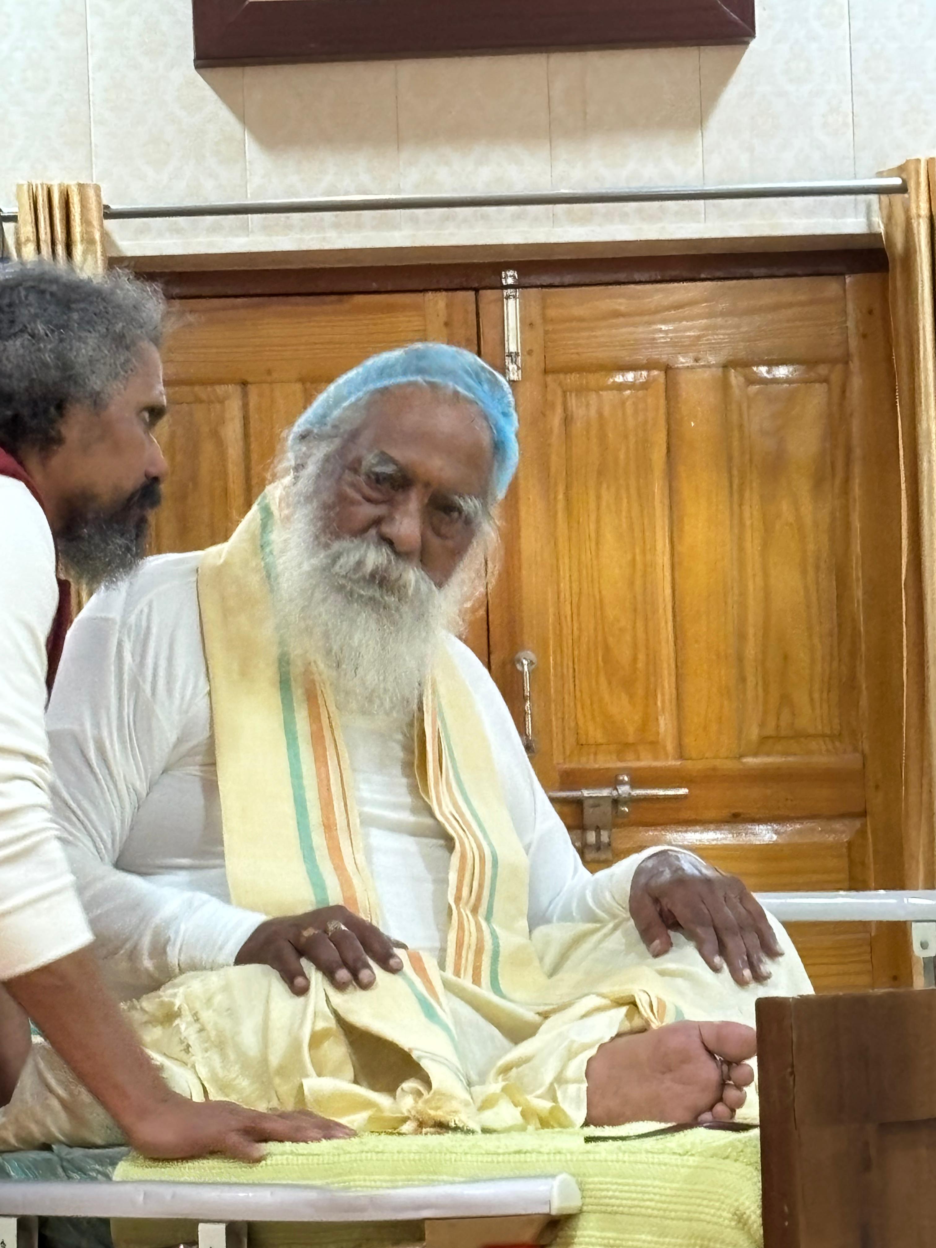 राम जन्मभूमि तीर्थ क्षेत्र ट्रस्ट अध्यक्ष महंत श्री नृत्य गोपाल दास महाराज